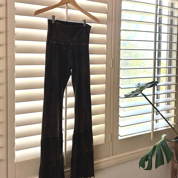 fringe flare leggings - Picture 4 of 4